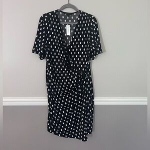 NWT Banana Republic Black and White Midi Dress with V-Neck